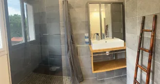 23. douche italienne 1er étage 23. douche italienne 1er étage