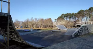 skate-parc-village-gastes-landes skate-parc-village-gastes-landes